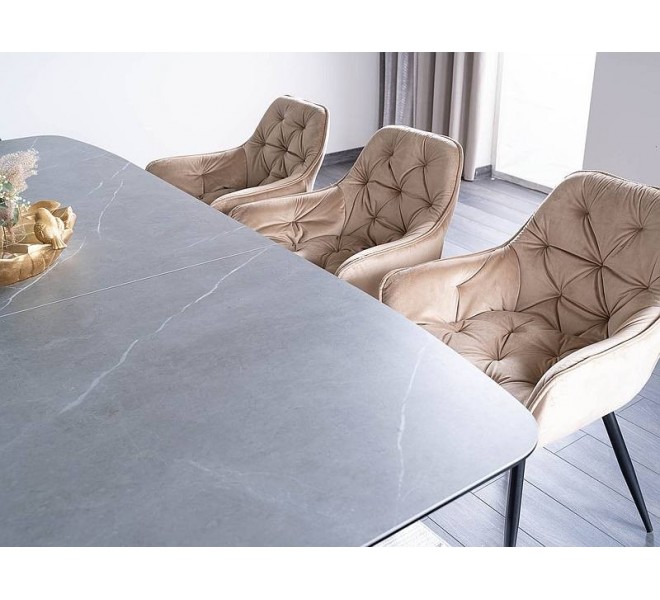 Odkryj Elegancję Beżowych Krzeseł do Salonu